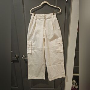 ALO Yoga Cream Wide Leg Cargo Pants